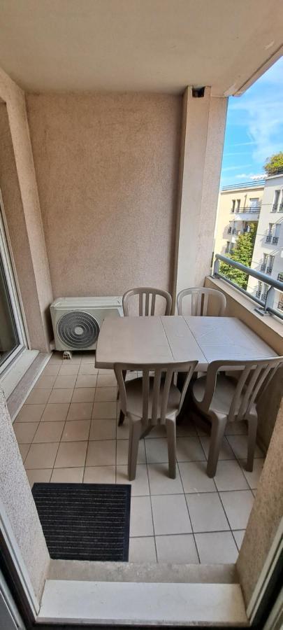 Appart T2 Standing Tout Confort Avec Balcon - Parking En Option Lyon Exterior foto